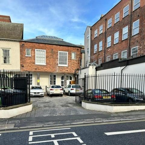 Whiskawaystays - Shaw Mews - Apartment 3 Worcester Dış mekan fotoğraf